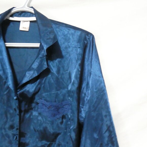 LA VIE EN ROSE | medium | Blue Silky Satin Button-Up Pajama Top - Picture 5 of 14